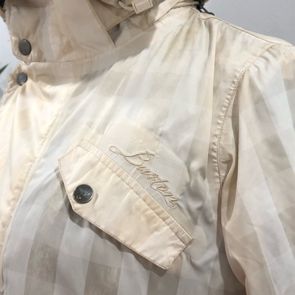 Stylish Beige Hooded Jacket - Picture 2 of 7